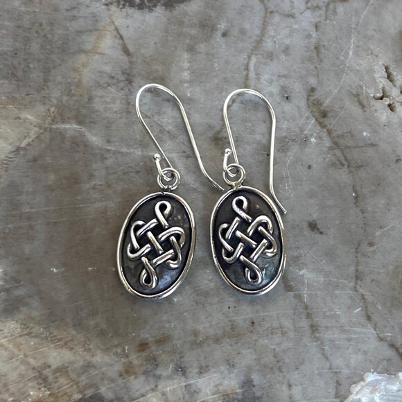 Sterling Silver 925 Signed L.M. Oval Oxidized Celtic Knot Dangle Drop Earrings - Picture 3 of 16